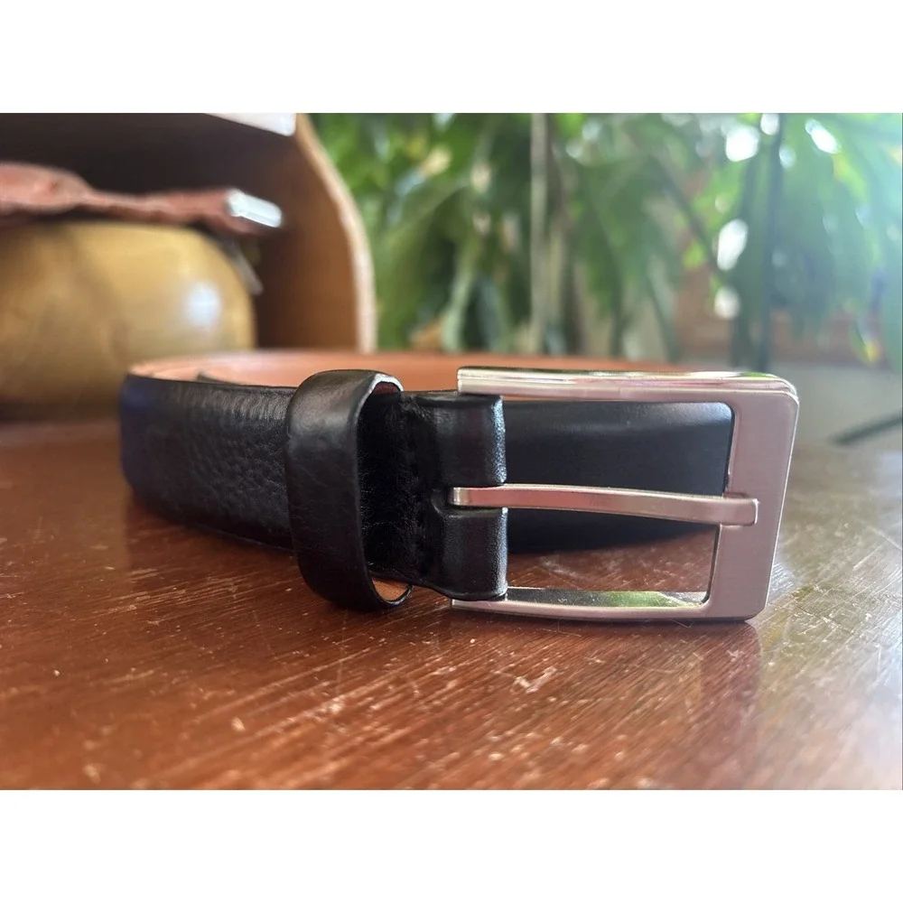Lands End Mens‎ Belt Size 44 Black Leather Silver Buckle 1.5